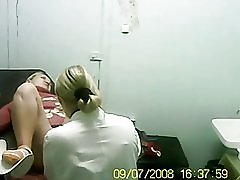 Blonde besøgte min læge.