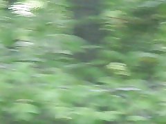 Teen nabo s mor i gården